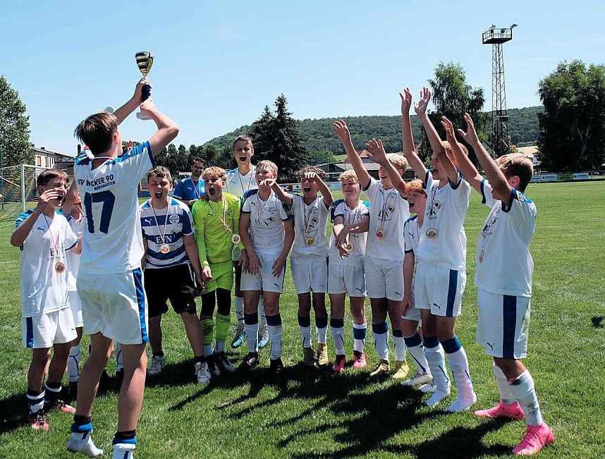 Wackers D-Junioren triumphieren im Pokalendspiel in Berta