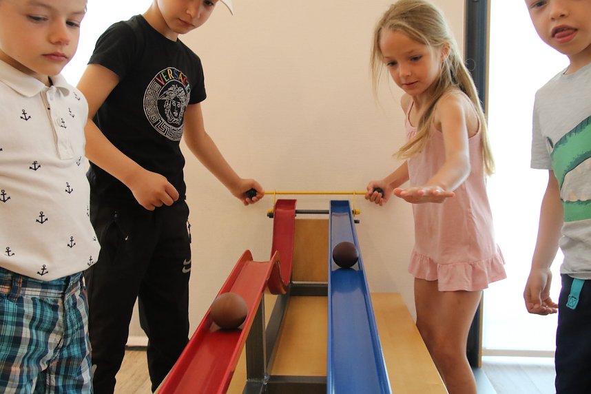 Mini-Mathematikum in der Kreissparkasse