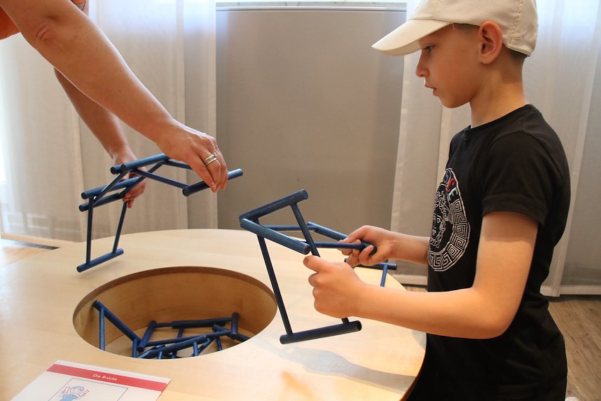 Mini-Mathematikum in der Kreissparkasse