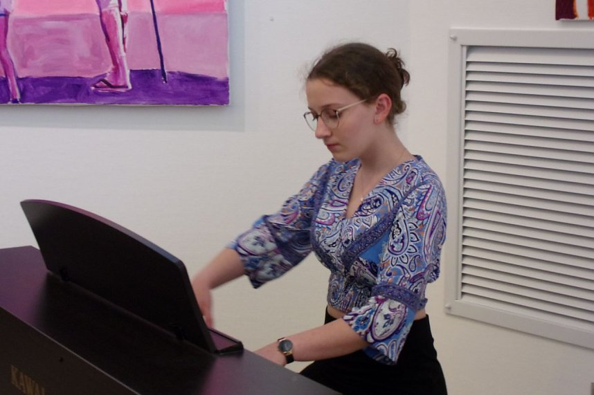 Vernissage in der Kreissparkasse - 30 Acrylbilder von Lutz Bolldorf sind derzeit zu sehen