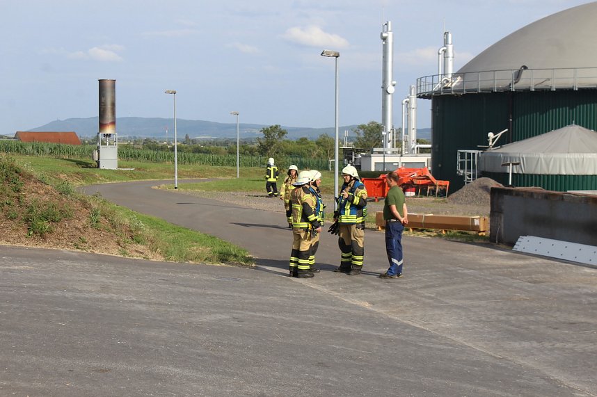 Feuerwehr&uuml;bung an der Biomethananlage in Bielen