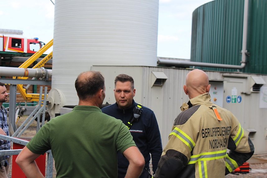 Feuerwehr&uuml;bung an der Biomethananlage in Bielen