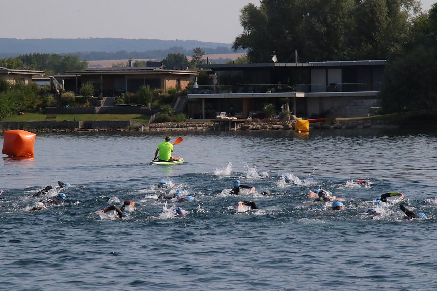 Die ersten Wettk&auml;mpfe beim Scheunenhof-Triathlon