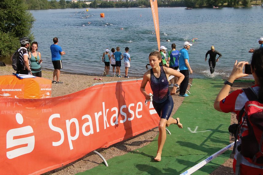 Die ersten Wettk&auml;mpfe beim Scheunenhof-Triathlon