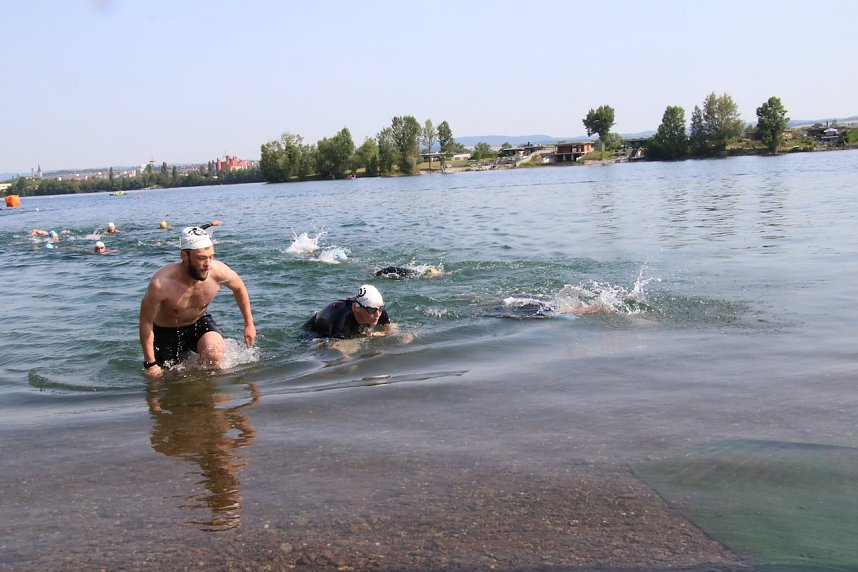 Die ersten Wettk&auml;mpfe beim Scheunenhof-Triathlon