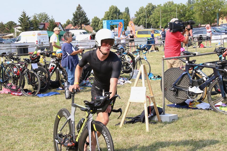 Die ersten Wettk&auml;mpfe beim Scheunenhof-Triathlon