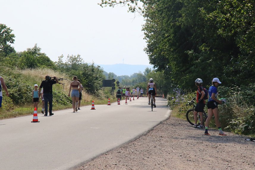 Die ersten Wettk&auml;mpfe beim Scheunenhof-Triathlon