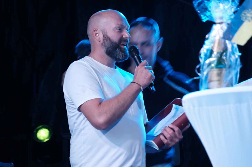 Verabschiedung auf der B&uuml;hne