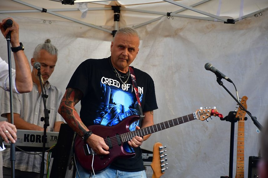 Emma in der Traditionsbrennerei