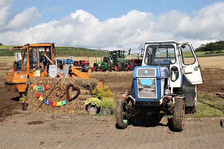 Trecker-Treffen in Badra