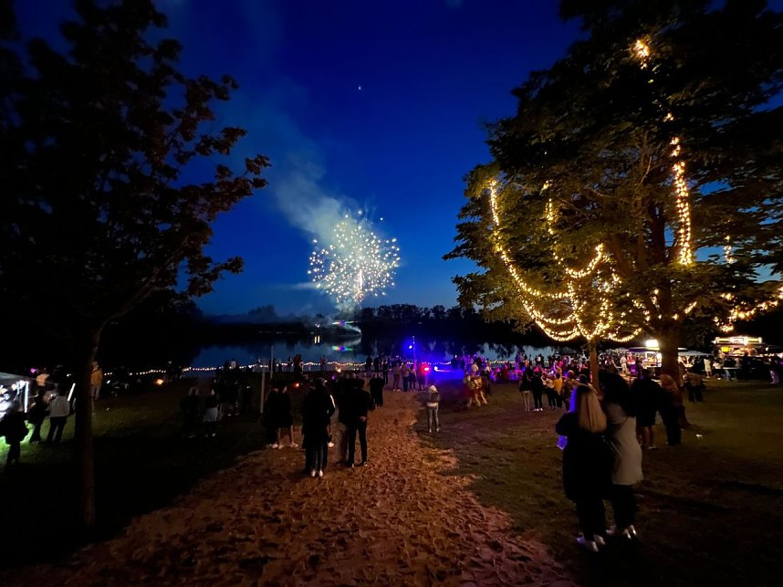 Gro&szlig;es Spektakel am Abend: das Lichterfest