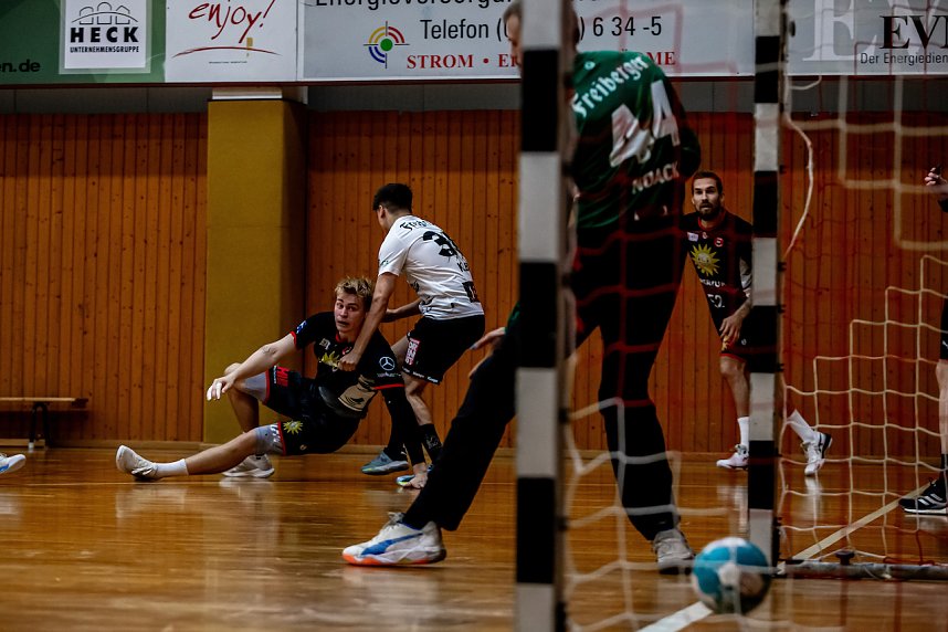 L&uuml;bbecke gegen den HC Elbflorenz in der Ballspielhalle Nordhausen