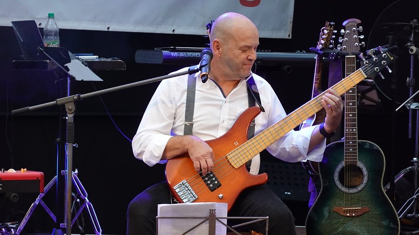 Rock f&uuml;r den Frieden auf dem Parkdeck der Echter Nordh&auml;user Marktpassage