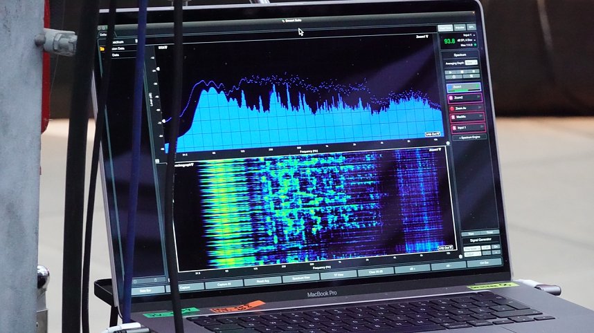 Rock f&uuml;r den Frieden auf dem Parkdeck der Echter Nordh&auml;user Marktpassage