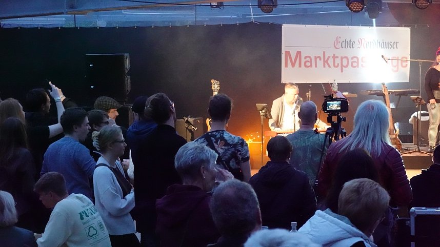 Rock f&uuml;r den Frieden auf dem Parkdeck der Echter Nordh&auml;user Marktpassage