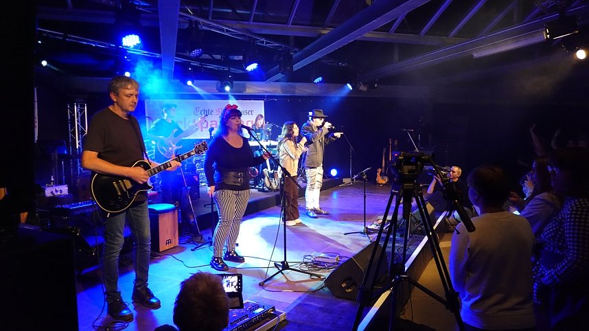 Rock f&uuml;r den Frieden auf dem Parkdeck der Echter Nordh&auml;user Marktpassage