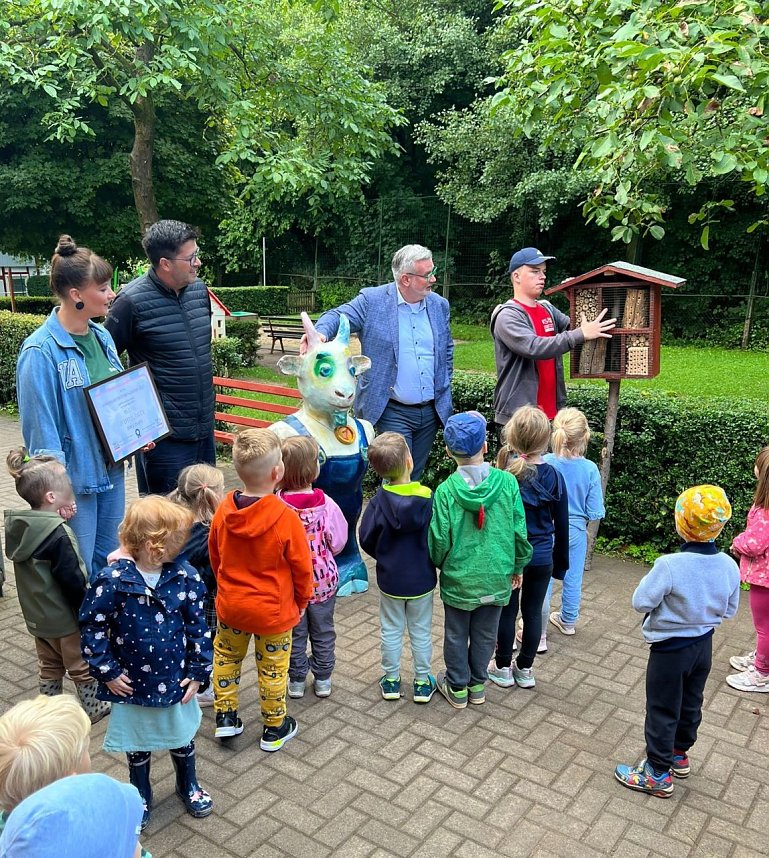 Das "Turnb&ouml;ckchen" wurde bei den "Kleinen Pfefferl&auml;ndern" herzlich willkommen gehei&szlig;en