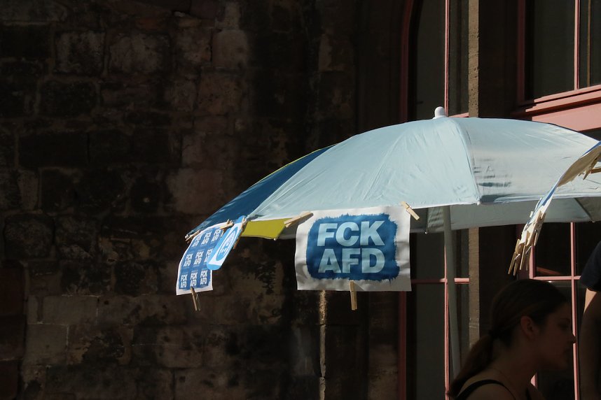 Stra&szlig;enfest auf dem Rathausplatz