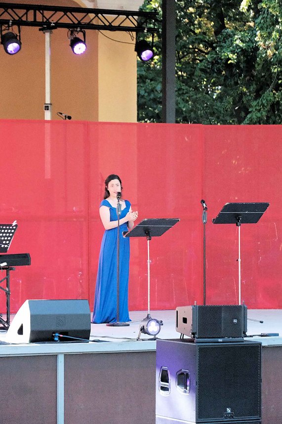 Peter Blei unterwegs auf dem Theaterfest