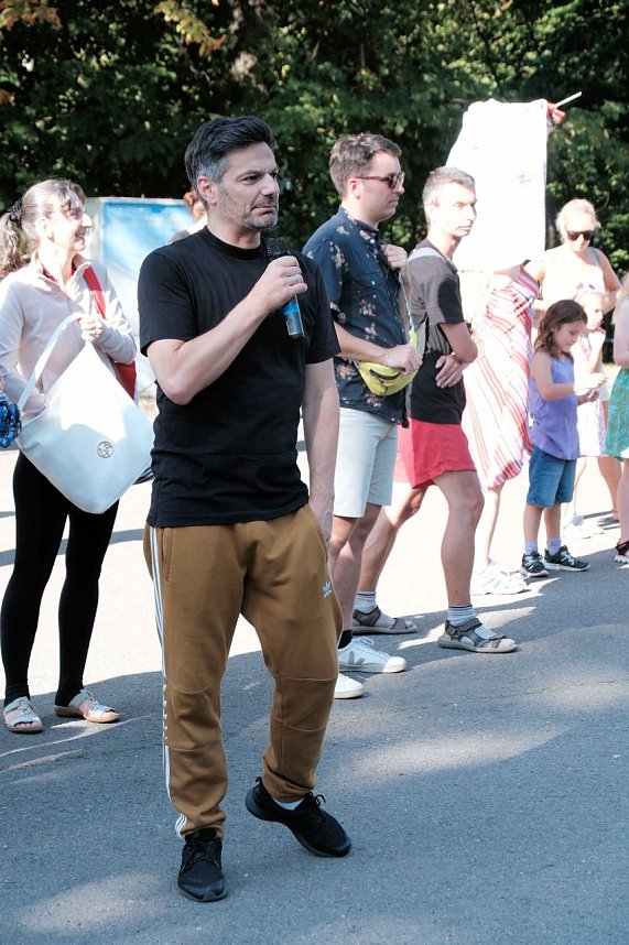 Peter Blei unterwegs auf dem Theaterfest