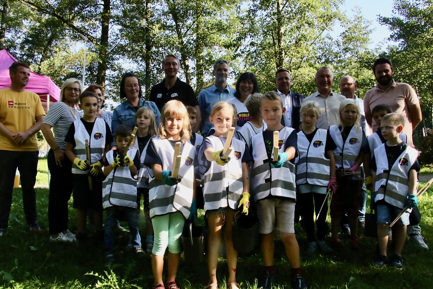 Startschuss f&uuml;r den World Cleanup Day 2023 im Stadtpark
