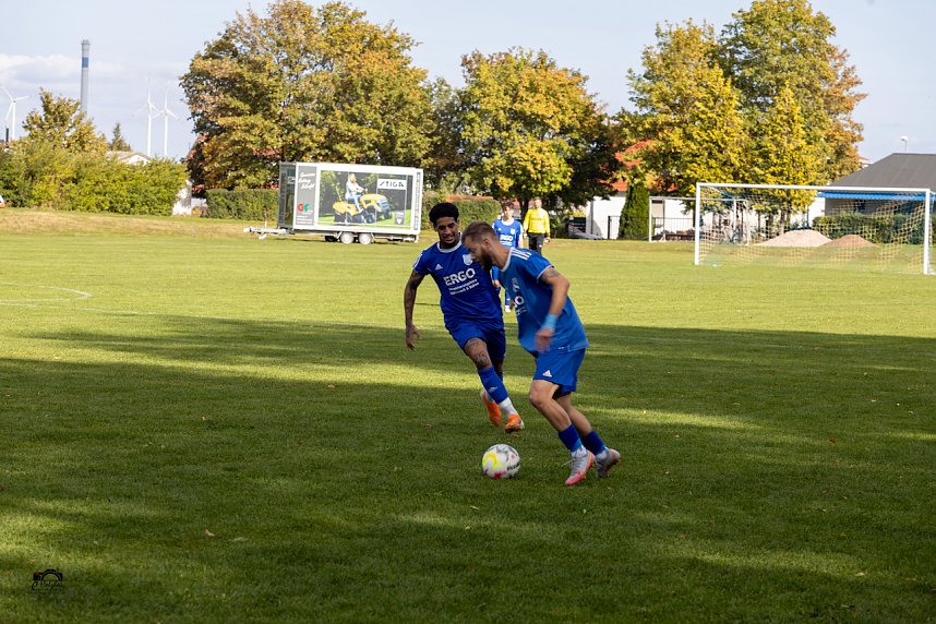 Lokalderby am Fu&szlig;e der Bleicher&ouml;der Berge
