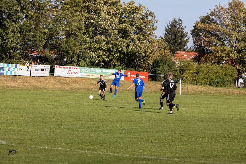 Lokalderby am Fu&szlig;e der Bleicher&ouml;der Berge