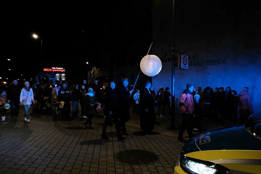 Martinsfeier und - Feuer in Nordhausen