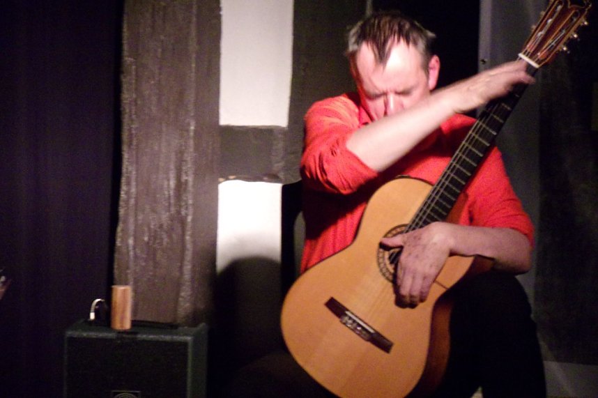 Interessiertes Publikum im Tabakspeicher