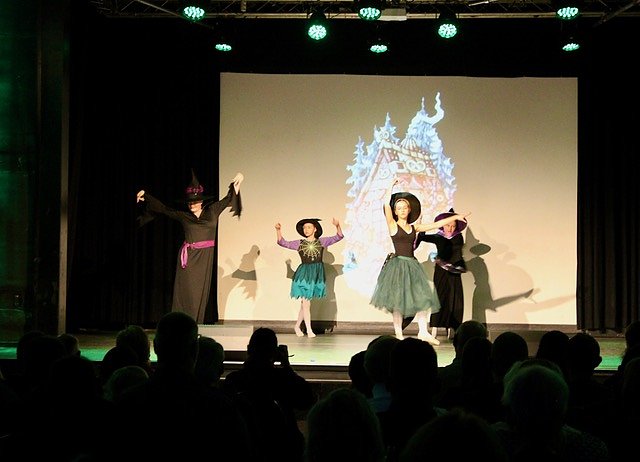 Getanzte Weihnachtsm&auml;rchen des Tanzstudio Radeva