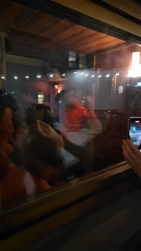 Partystimmung zur Mitternachtssauna