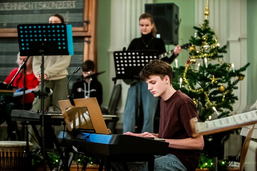Begeisterndes Weihnachtskonzert im Humboldt-Gymnasium