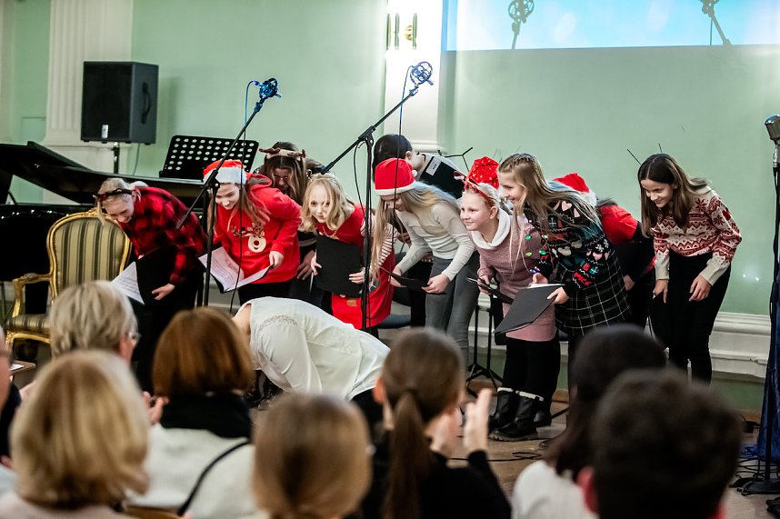 Begeisterndes Weihnachtskonzert im Humboldt-Gymnasium