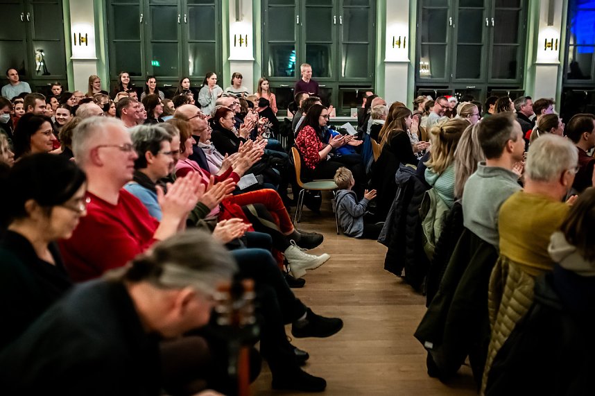 Begeisterndes Weihnachtskonzert im Humboldt-Gymnasium