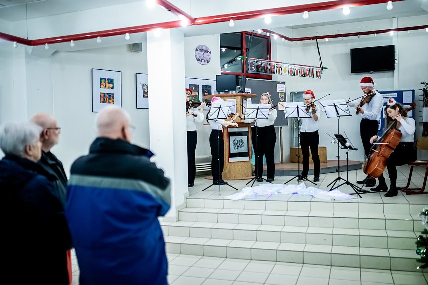 Begeisterndes Weihnachtskonzert im Humboldt-Gymnasium