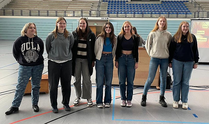 Die Volleyballerinnen der WK II