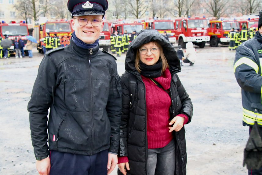 Das Friedenslicht aus Bethlehem wurde heute auf dem August-Bebel-Platz verteilt