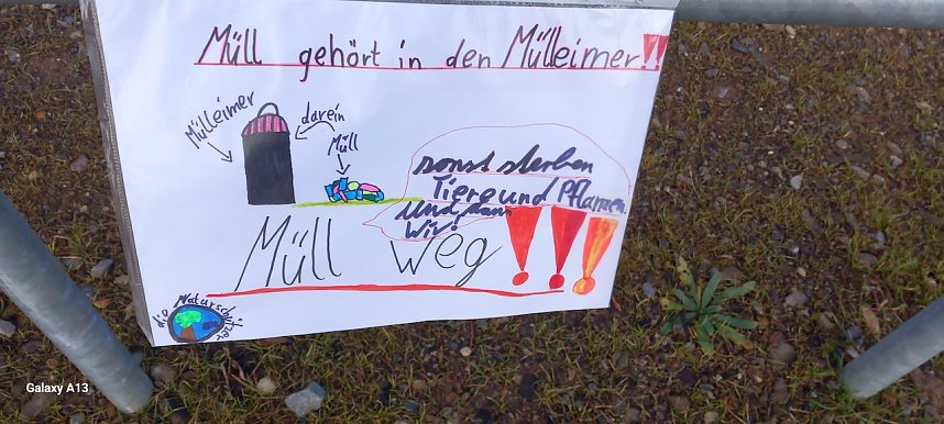 Kinder wehren sich gegen Verm&uuml;llung &ouml;ffentlicher Pl&auml;tze