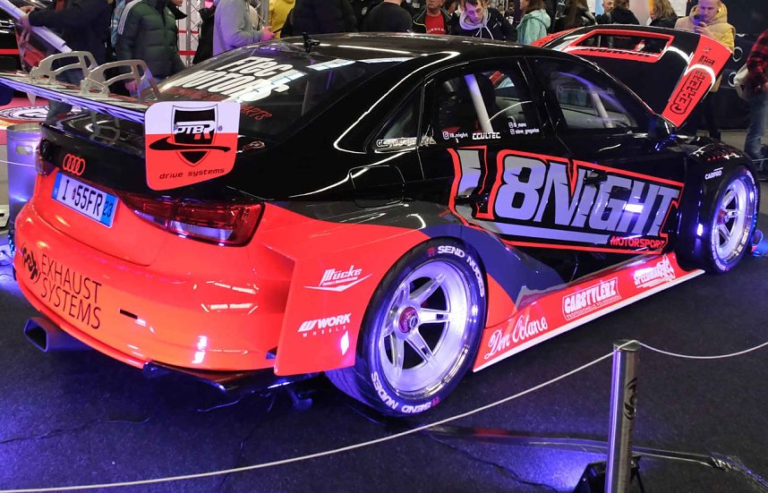 Peter Blei unterwegs auf der Automesse Erfurt