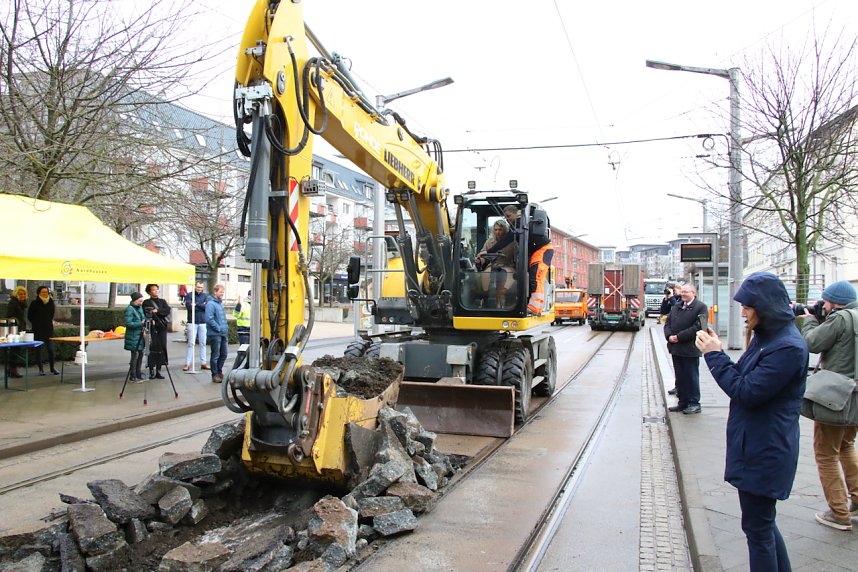 Baubeginn zwischen Rautenstra&szlig;e und Bahnhofstra&szlig;e