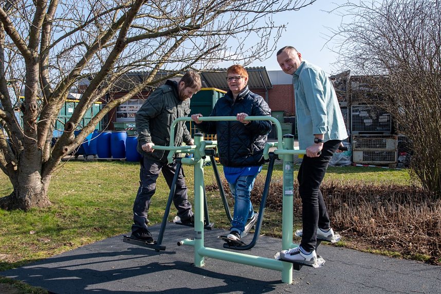 Auf dem Au&szlig;engel&auml;nde der Werkst&auml;tten gibt es jetzt einen Fitnessparcours