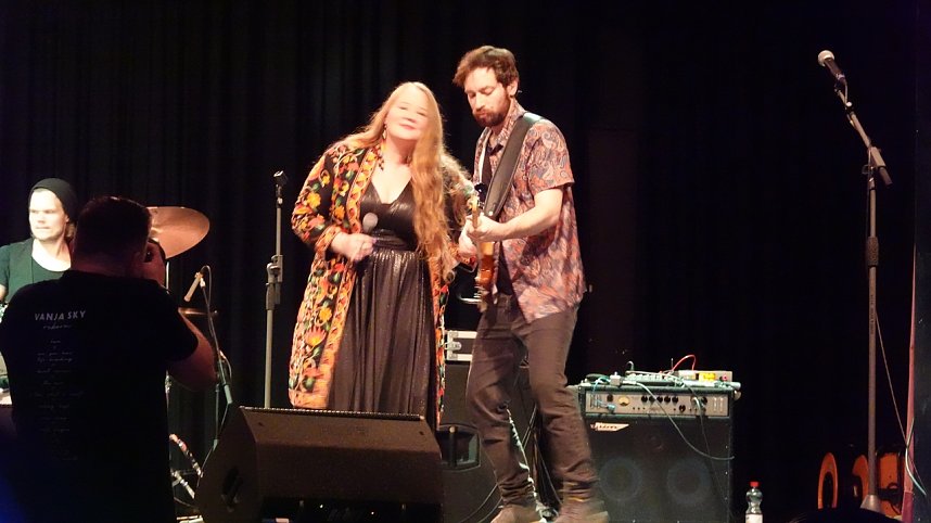 Layla Zoe und Band im Klubhaus