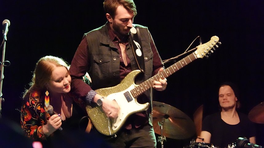 Layla Zoe und Band im Klubhaus