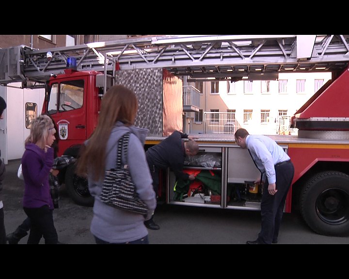 Der Girls Day bei der Polizei, dem THW, der Feuerwehr und der Maximator GmbH