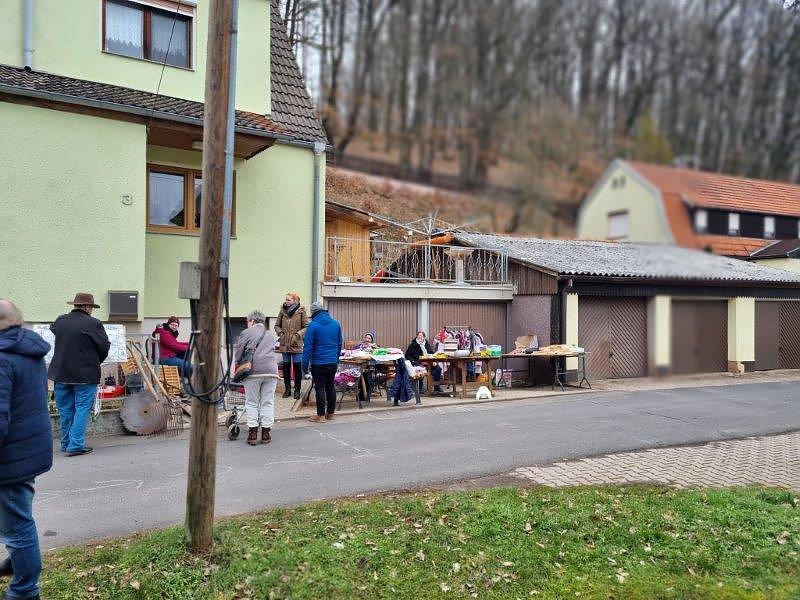 So sch&ouml;n soll es wieder werden - Impressionen vom ersten Dorfflohmarkt in Rodishain