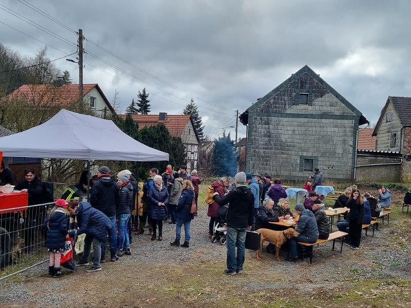 So sch&ouml;n soll es wieder werden - Impressionen vom ersten Dorfflohmarkt in Rodishain