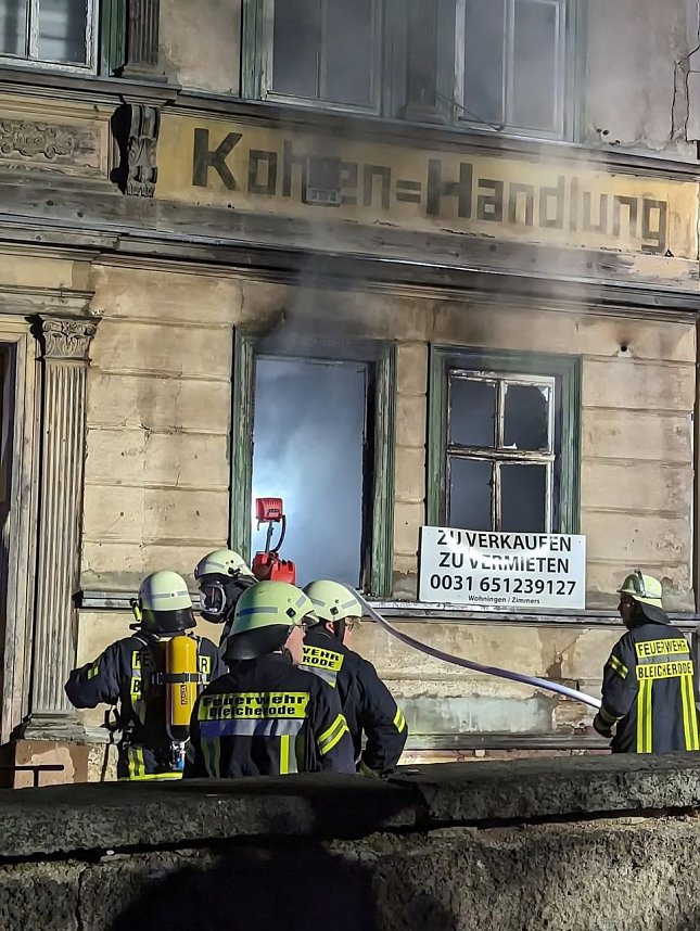 L&ouml;scharbeiten an Bleicher&ouml;der Haus