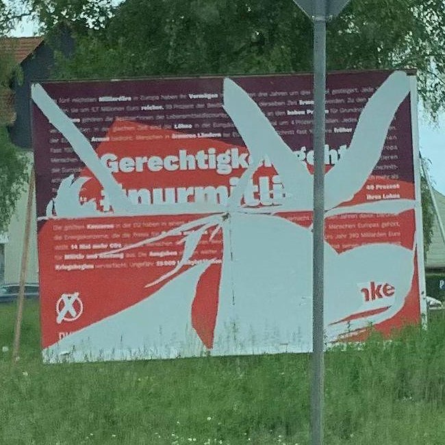 Zerst&ouml;rte Plakate im Kommunalwahlkampf