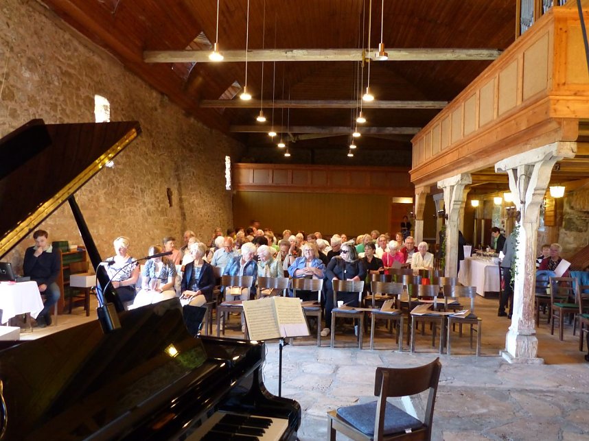 Ein tolles Konzert in der Frauenbergkirche -  nicht nur das Publikum, sondern auch die Musiker waren von diesem Kleinod Ellrichs begeistert