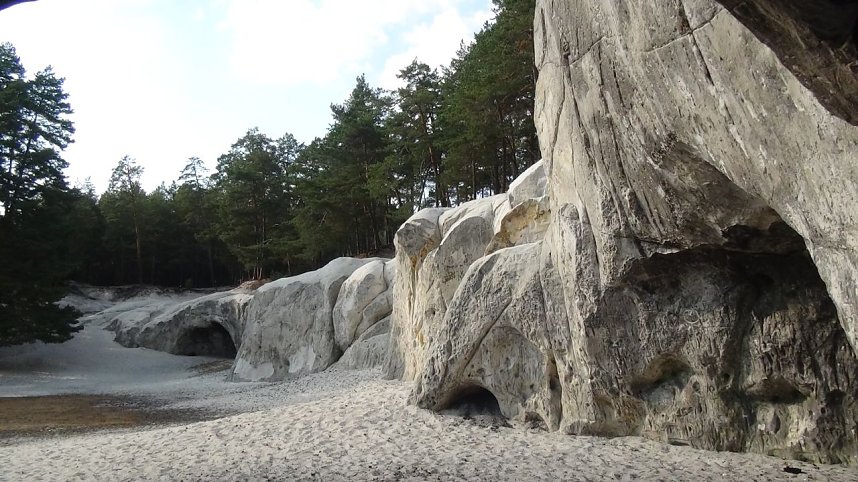 Sandh&ouml;hlen im Heers